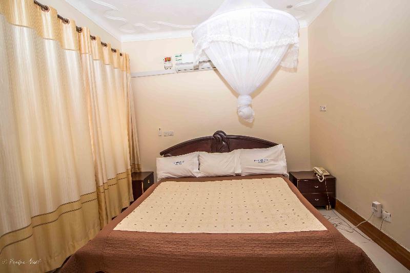 Innophine Hotel 790 Энтеббе Экстерьер фото